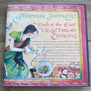 1st Ed/PRT Madhur‎ Jaffrey's World Of the East Vegetarian CookBook Hard Cover